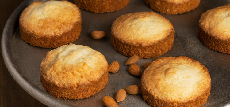 Financiers au miel et noisettes